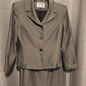 Kasper suit